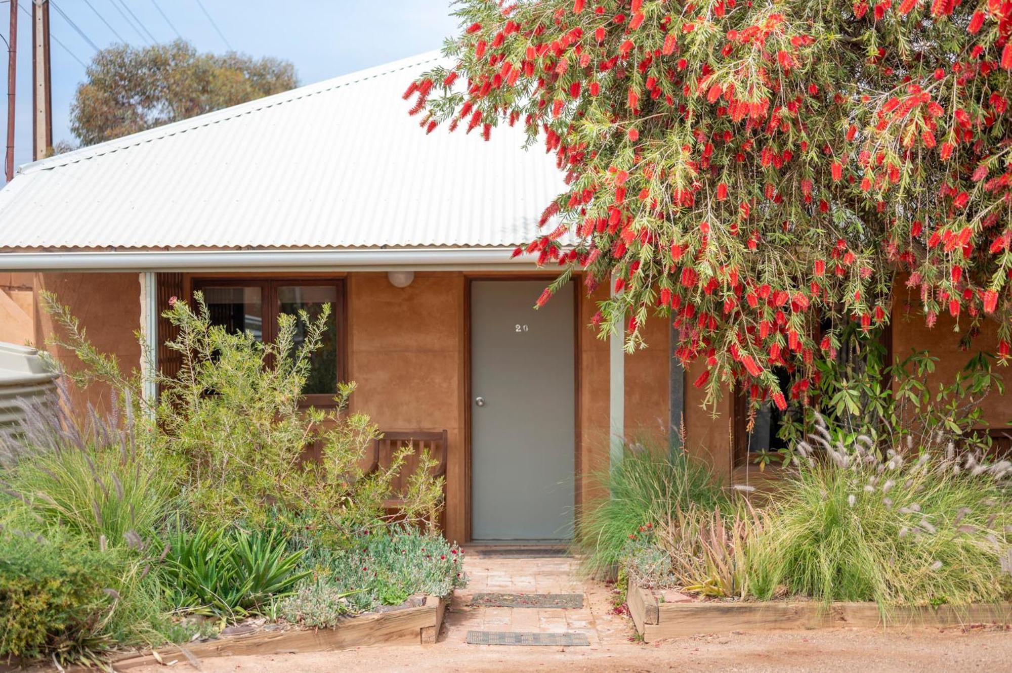 Mud Hut Motel Coober Pedy Ngoại thất bức ảnh