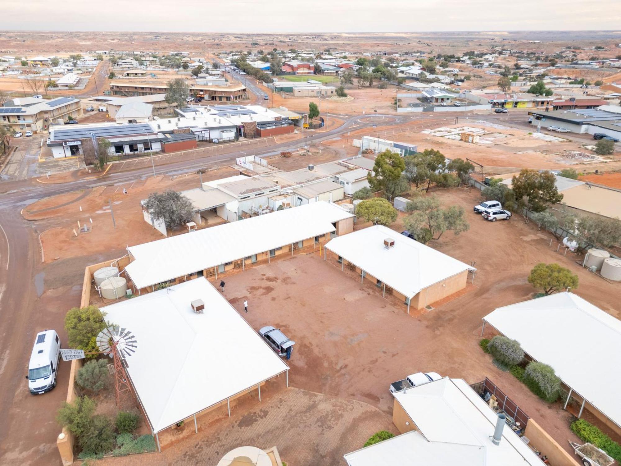 Mud Hut Motel Coober Pedy Ngoại thất bức ảnh