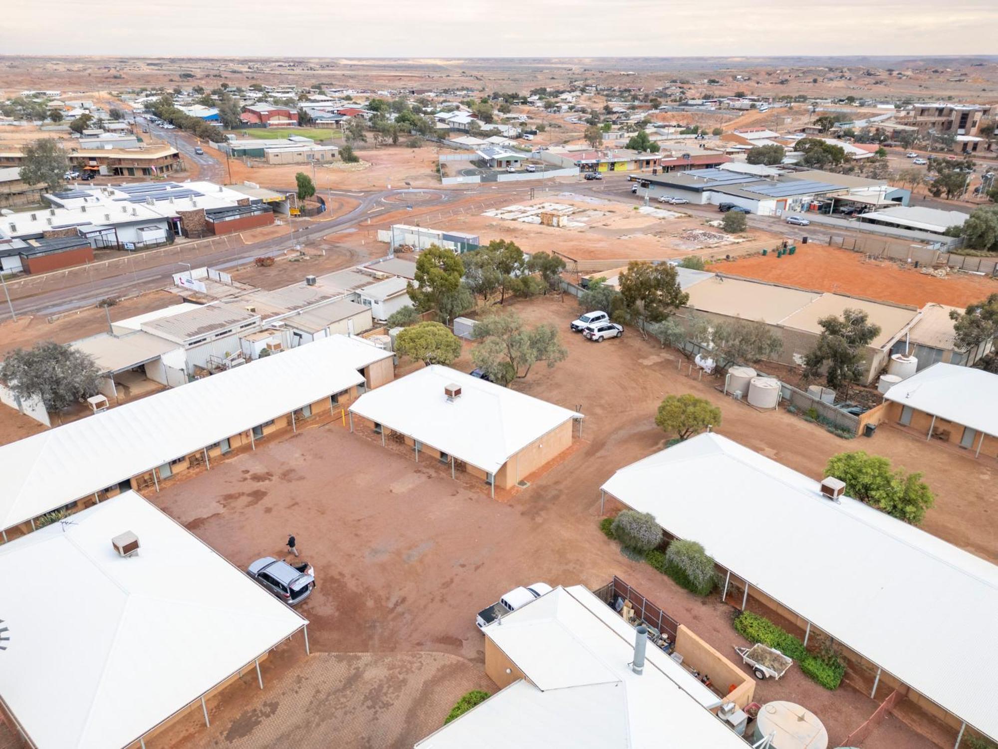 Mud Hut Motel Coober Pedy Ngoại thất bức ảnh