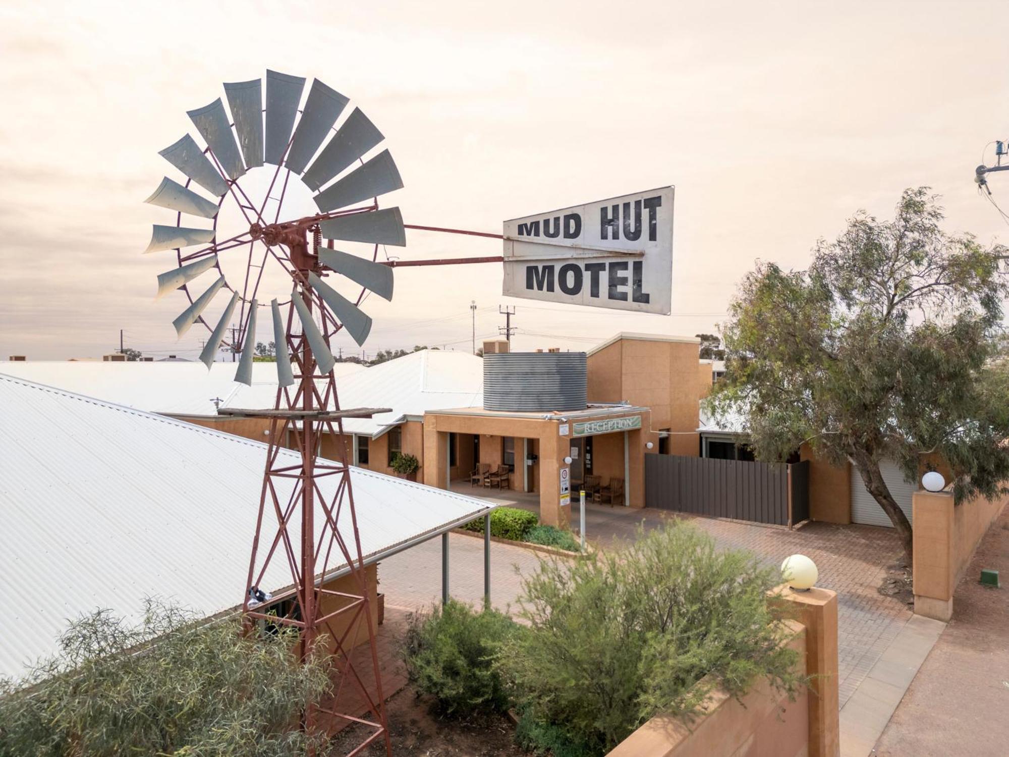 Mud Hut Motel Coober Pedy Ngoại thất bức ảnh