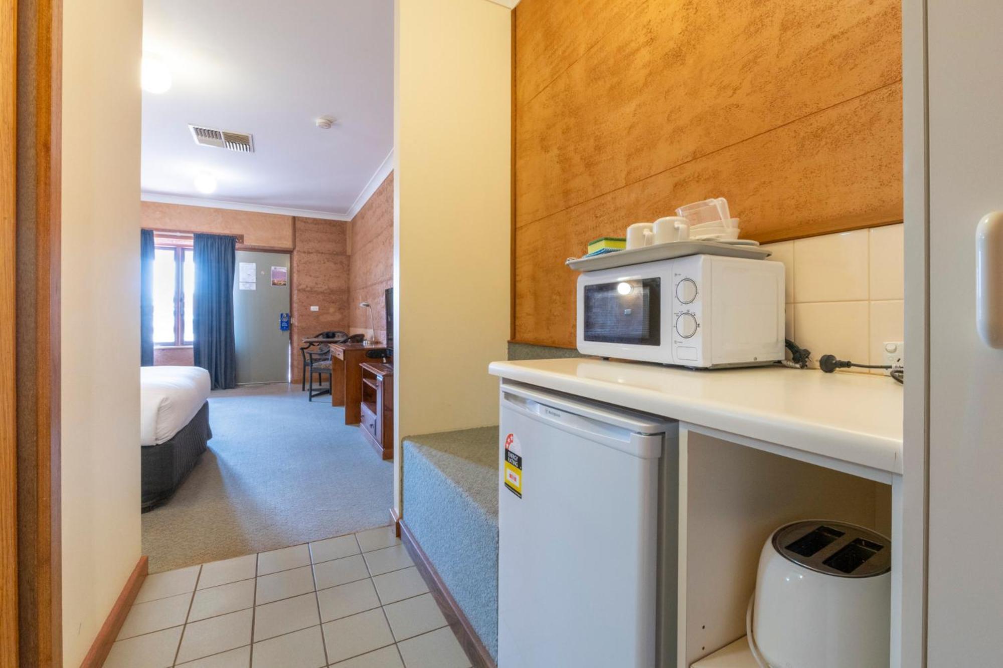 Mud Hut Motel Coober Pedy Ngoại thất bức ảnh